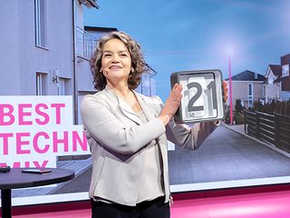Claudia Nemat stellt das Pilotprojekt "Virtual Fiber" vor.