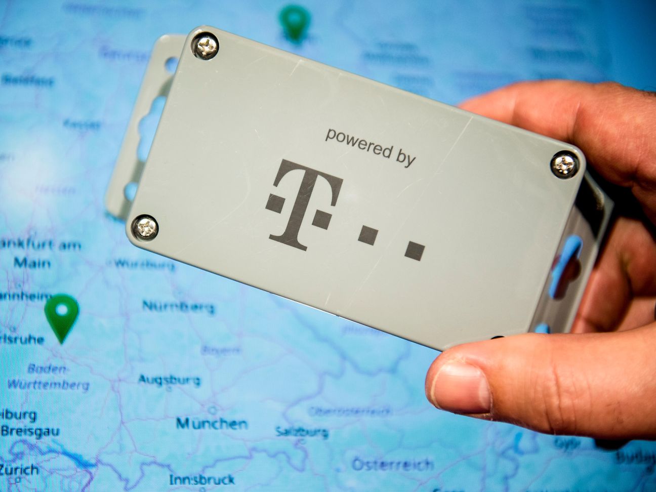 This "Low Cost Tracker" from Deutsche Telekom is currently still transmitting as a prototype.