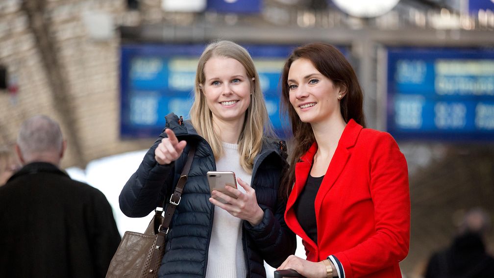 There’s our way to the concert – or we have to change platforms. The AI behind this app does know where to go. 