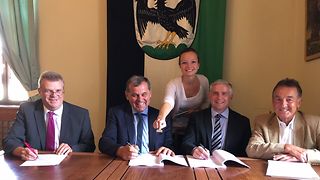 BI_190821_Vertragsunterzeichnung Arnstein
