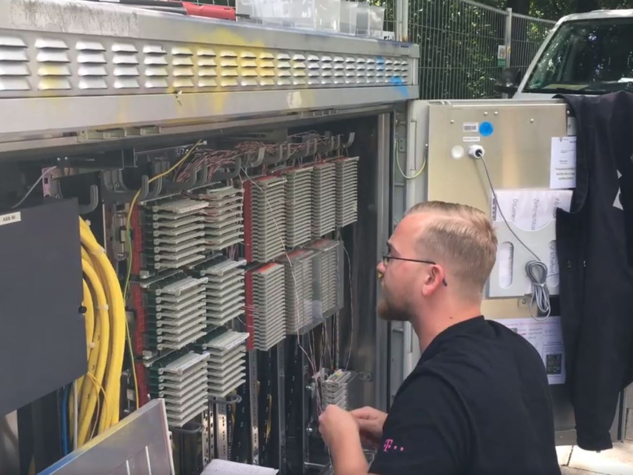 Breitband fürs Oktoberfest: Wie die Telekom Festnetz und Mobilfunk auf die Wiesn bringt