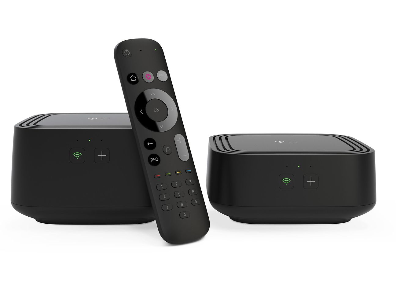 Zwei schwarze Receiver und eine Fernbedienung.