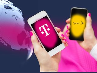Photomontage showing the T-Mobile and Sprint logos.