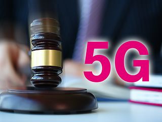 Gavel, next to the letters "5G"