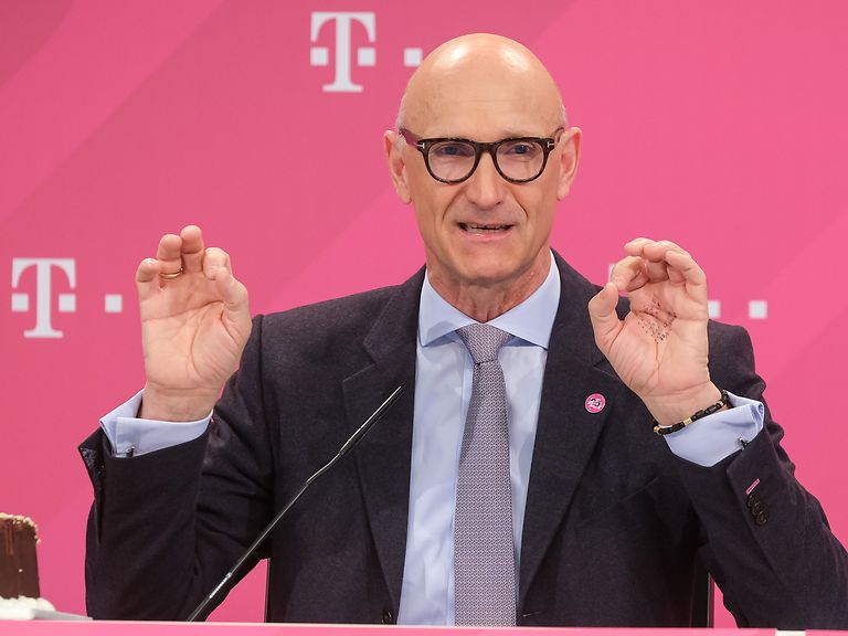 Timotheus Höttges, Vorstandsvorsitzender.