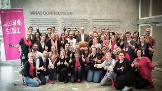 Group picture of TELEKOM AMBASSADORs together with Timotheus Höttges in May 2019