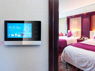 Telekom offers digital solutions for hotels: fast Wifi and smart devices for an easy communication between hotel and guests.