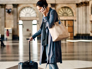 Dank GPS-Tracker und dazugehöriger App orten Besitzer ihre Taschen auf dem Smartphone.