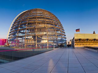 Dachterrasse und Kuppel des Reichstags in Berlin.