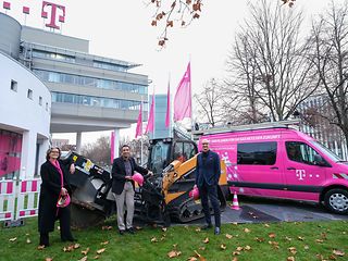 Netzetag 2020: (v. l.) Telekom Vorstände Claudia Nemat, Srini Gopalan und CEO Tim Höttges. 