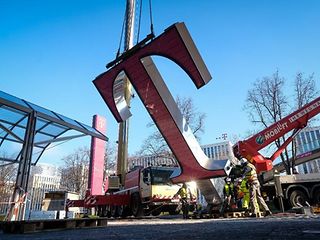 Letzte Vorbereitungen kurz vor der Montage in 26 Meter Höhe.