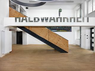 With “Half Truth” from Pravdoliub Ivanov, Deutsche Telekom has installed art in space at the Konzernhaus Berlin.