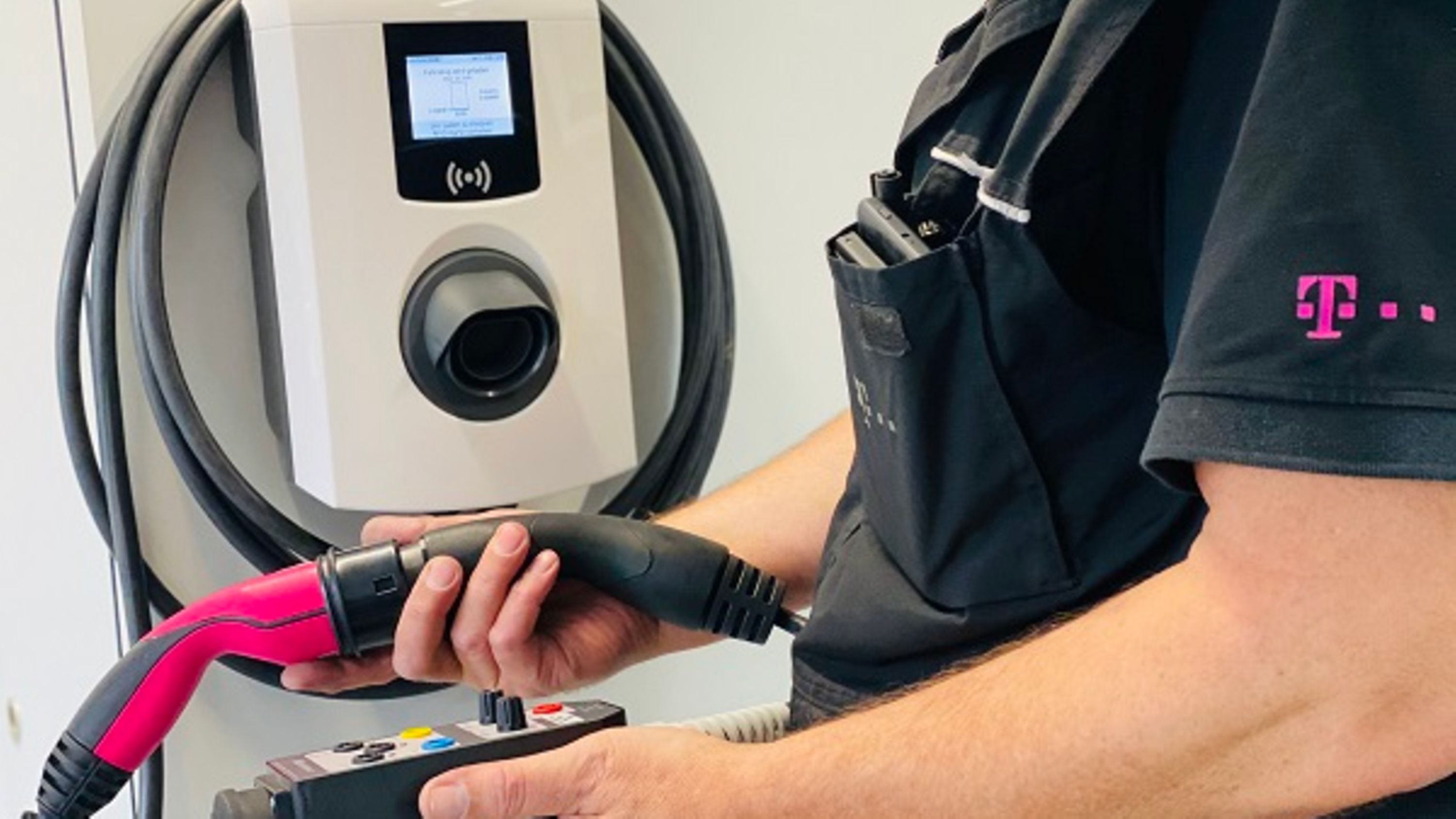 Charging solution for electric cars Deutsche Telekom
