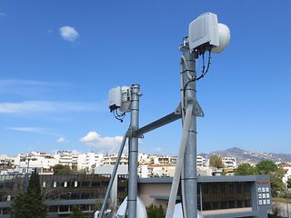 Richtfunkantennen im Mobile Backhaul Service Center der Deutschen Telekom bei Cosmote in Athen.