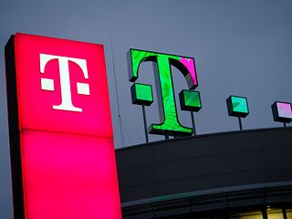 Grünes T auf der Zentrale der Telekom