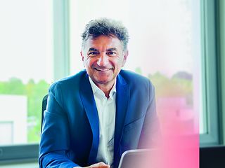 Portrait von Dr. Ferri Abolhassan, Sales- und Servicechef der Telekom Deutschland