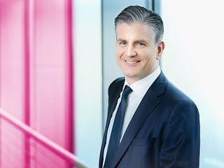 Urs M. Krämer will become the new Managing Director Sales T-Systems as of 1 January.