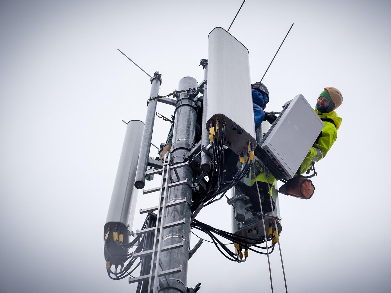 Die Telekom hat in den vergangenen sechs Wochen bundesweit an 958 Standorten 5G-Kapazitäten aufgebaut.