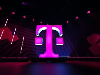 Powerful appearance: the T logo is given more assertiveness and unambiguity.
