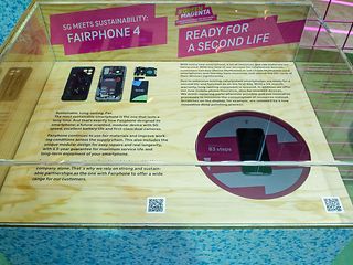 Exponat auf dem Telekom-Stand: Fairphone 4