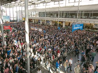 Westlicher Eingang der Bauma.