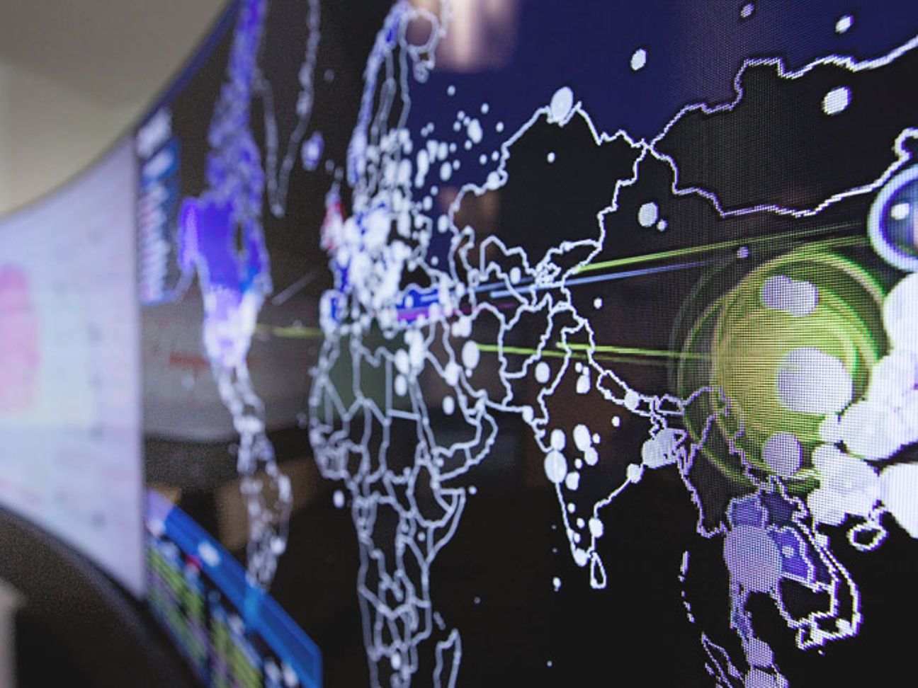 Szene aus dem Im Cyber Defense Center.