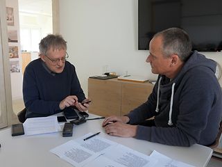 Senior Editor Henning Gajek (l.) im Gespräch mit Unternehmenssprecher Markus Jodl.